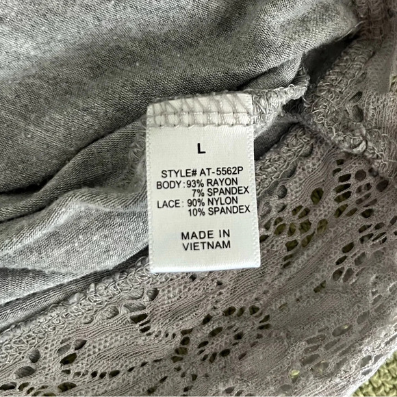 ZENANA PREMIUM L 3/4 sleeve Gray Tunic with Lace Trim - Picture 6 of 9